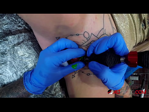❤️ Extrem tätowierte Hottie Sully Savage hat ein Tattoo auf ihrer Klitoris Fuck video bei de.eviewporn.ru ☑