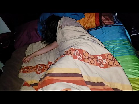 ❤️ Stiefsohn beschimpft seine junge Stiefmutter, während sie schläft. Fuck video bei de.eviewporn.ru ☑